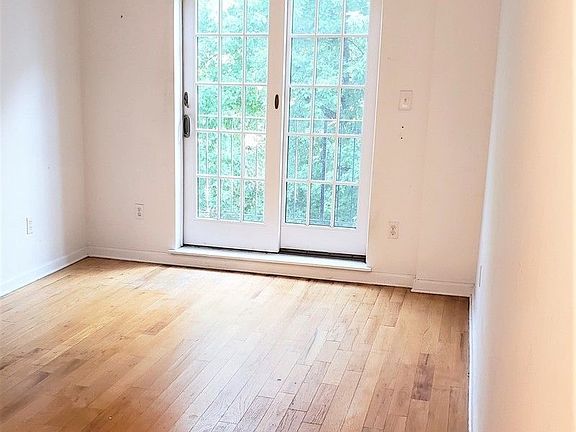 5th image of 300 20th St #4