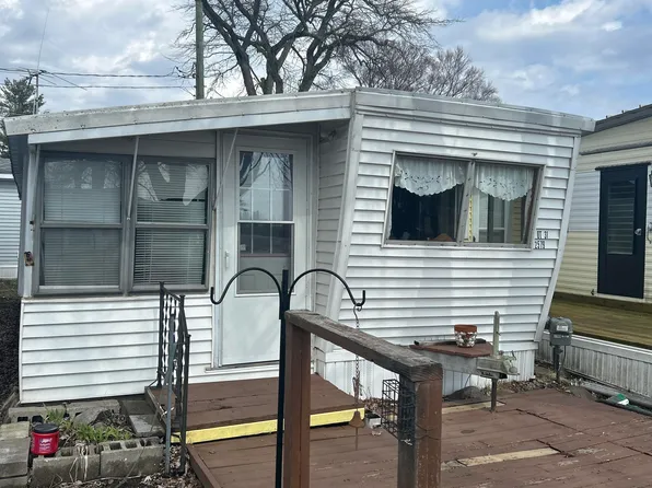 2579 Oakleigh Dr, Middleville, MI 49333