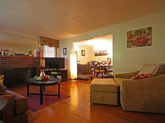 5th image of 4559 Grover Dr