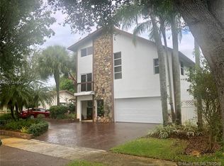 21331 NE 23rd Ave, Miami, FL 33180