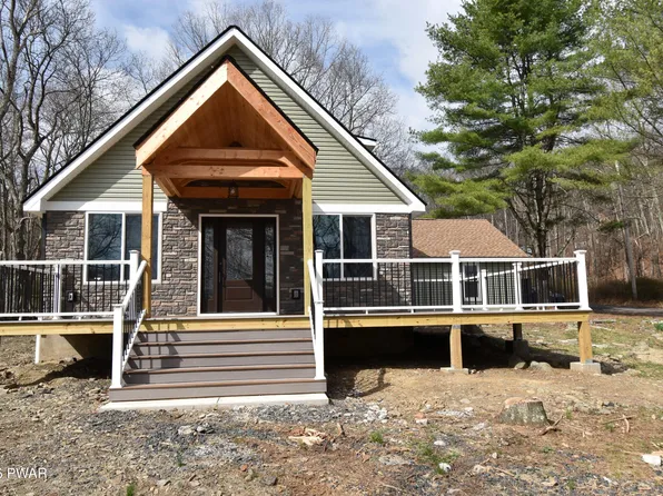 108 Stag Ct, Bushkill, PA 18324