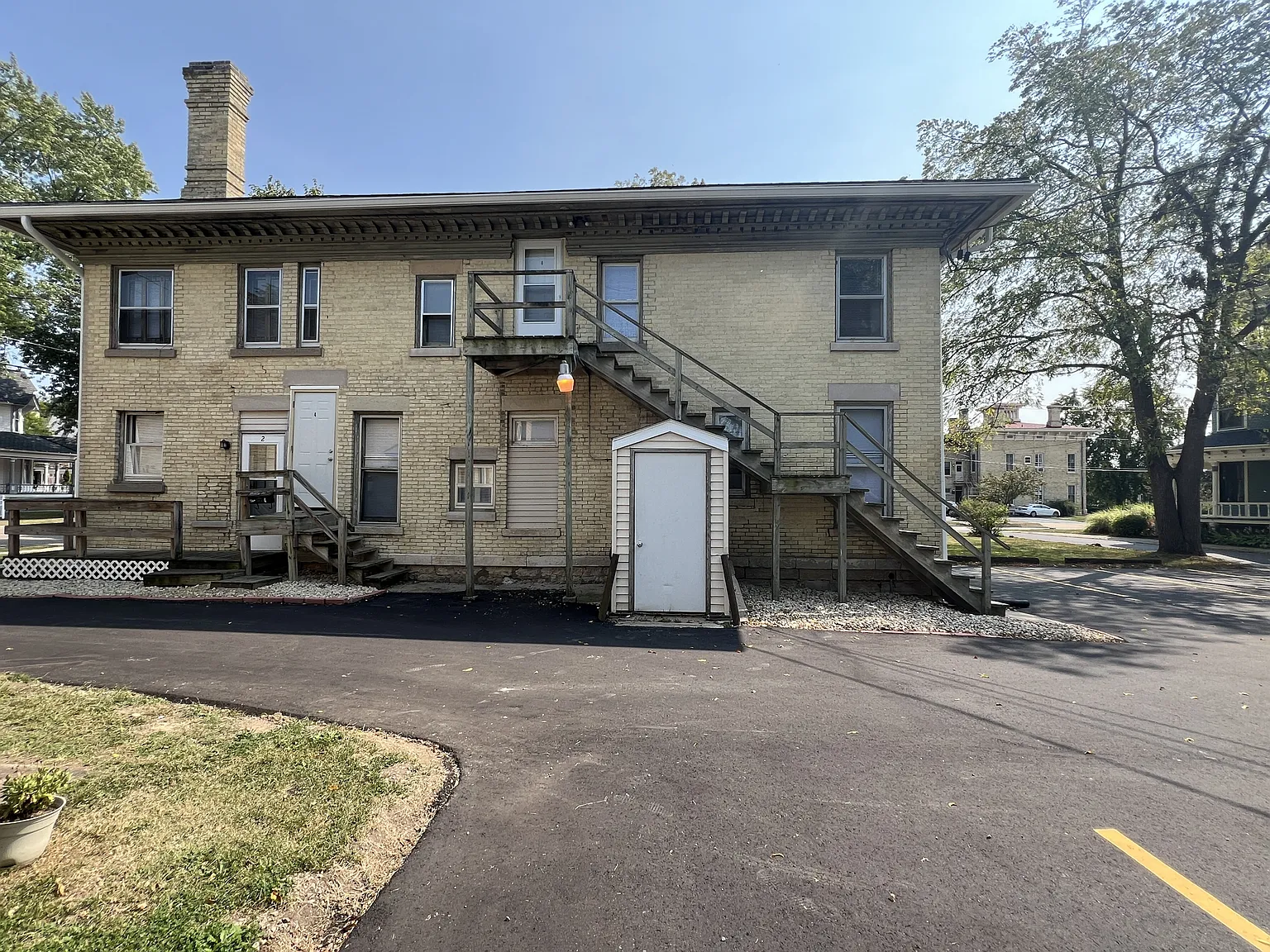 521 East Court Street - 4 — Photo 3