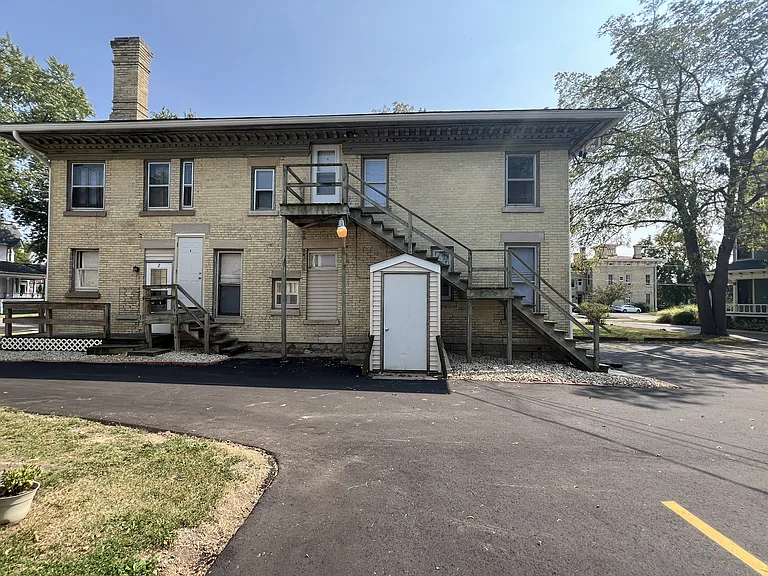 521 E Court St #4 — Photo 10