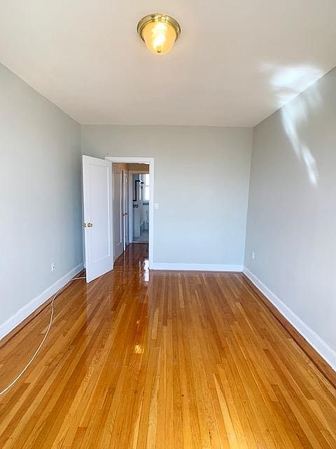 1st image of 15075 87th Ave #3