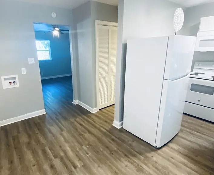 8168 Friendship Ledford Rd — Photo 2