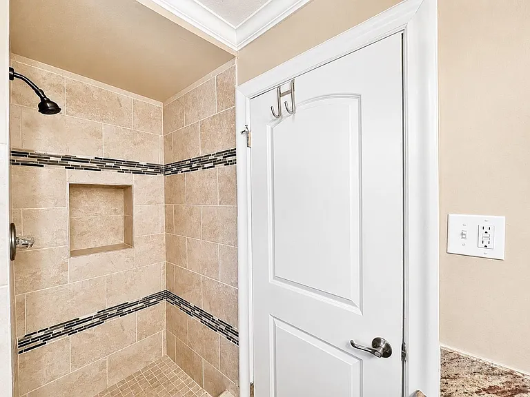 5802 W Bellfort Ave — Photo 16