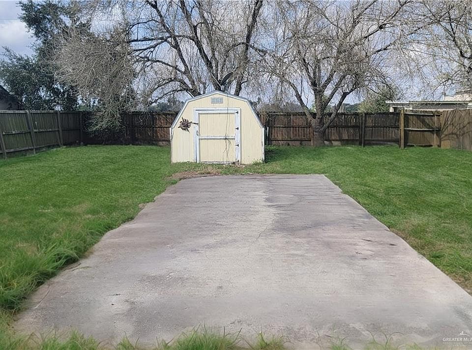 2nd image of 13 Texoma St