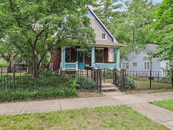 2nd image of 612 Illinois St