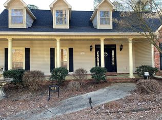 995 Oakridge Dr, Camden, AR 71701