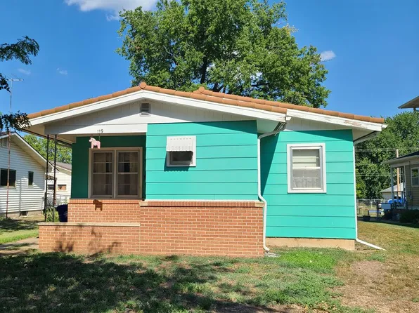 119 S 3rd St, Lindsborg, KS 67456