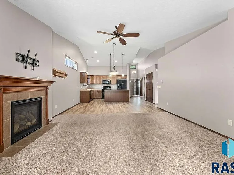 3005 E Buckingham St #3005 — Photo 4