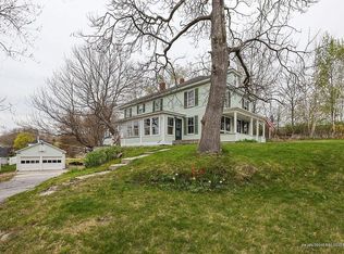 7 Bridge St, Topsham, ME 04086