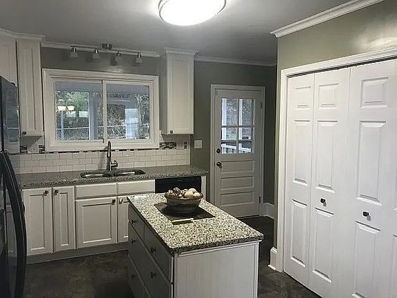 5th image of 2311 Bellview Rd