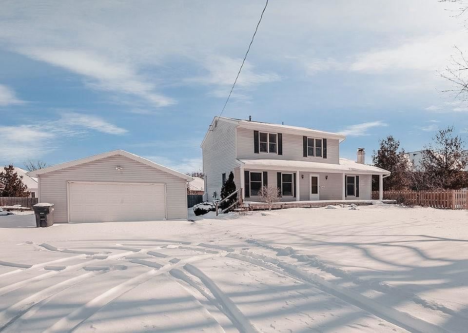 1st image of 8405 NW Beaver Dr
