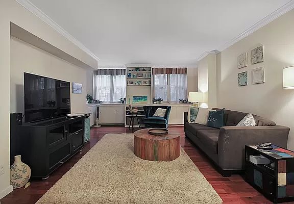 5th image of 255 W 85th St #4CD