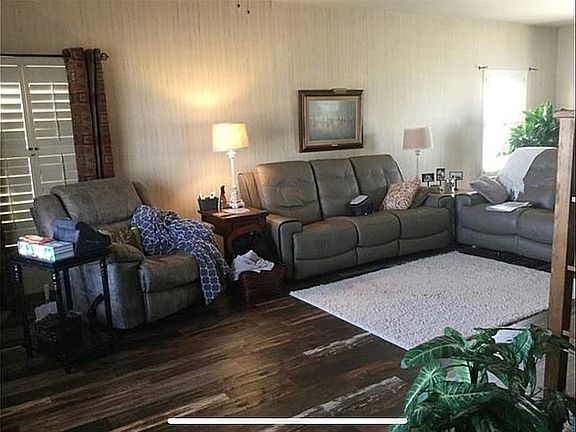4th image of 1213 Highland Dr