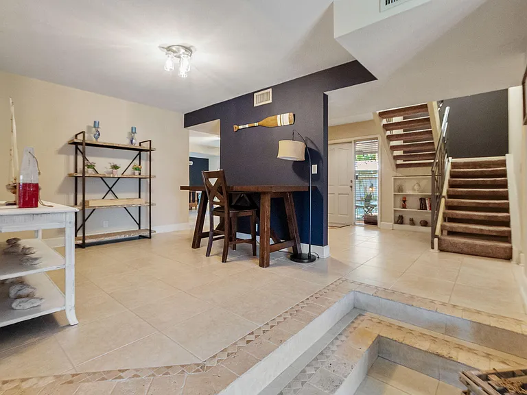 4850 NE 25th Ave W #WEST — Photo 8