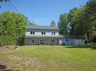 1704 Bark River Dr, Hartland, WI 53029
