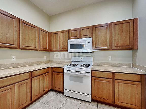 4th image of 6704 Cambridge Park Dr