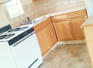 901 N 14th St APT 1, Allentown, PA 18102
