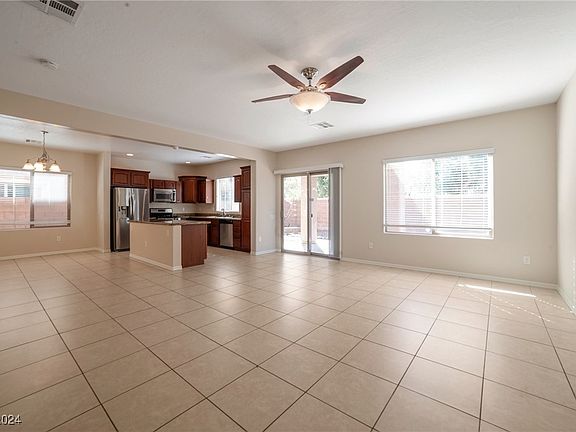 3rd image of 4225 Galapagos Ave