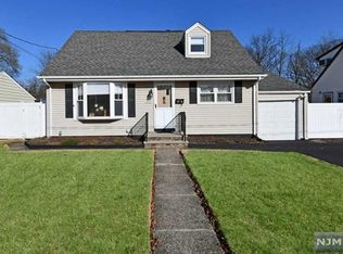 29-19 Southern Dr, Fair Lawn, NJ 07410