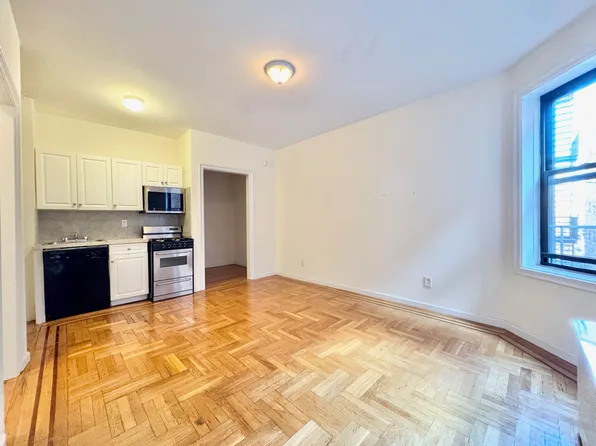 43-33 42nd Street image 3 of 9