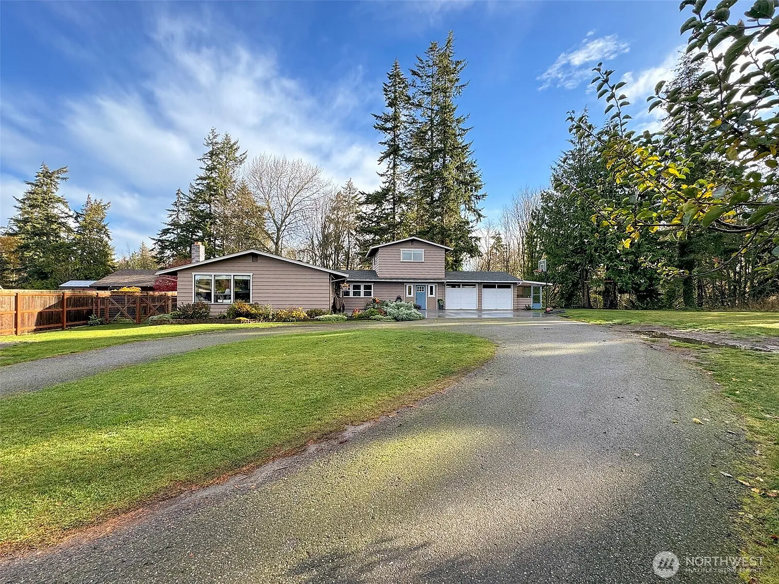 242 Agnew Parkway photo 1