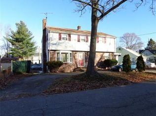 218 Pine St, Brockton, MA 02302