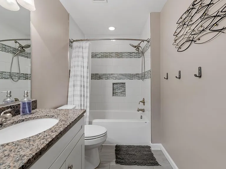 2270 Wolf St — Photo 14
