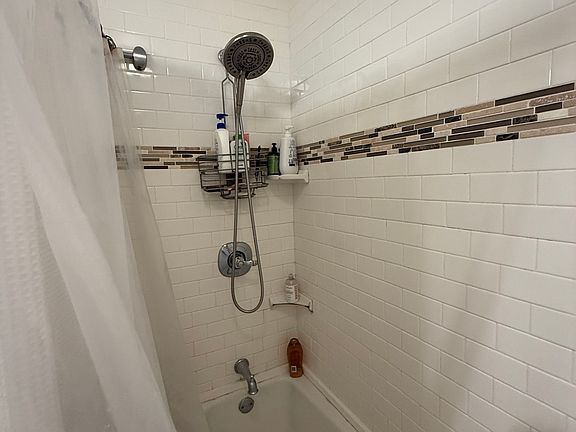 5th image of 63 Ridge St