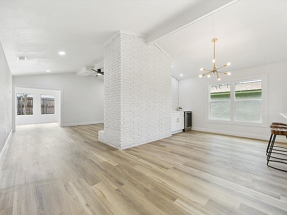 3rd image of 5706 Banting Way