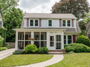 8331 Avon Ct, Wauwatosa, WI 53213