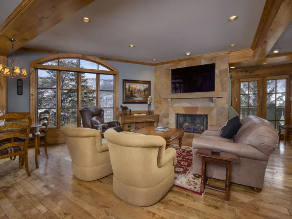 17 Chateau Ln APT 203, Beaver Creek, CO 81620