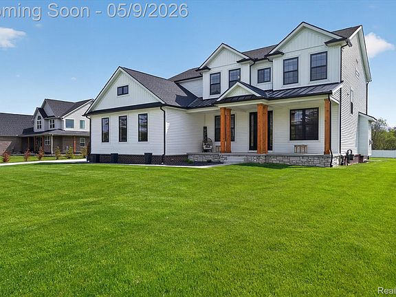 2nd image of 27598 Green Valley Dr