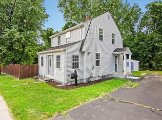 18 County St, Seekonk, MA 02771