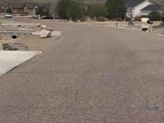 Exterior Neighborhood (street photo)