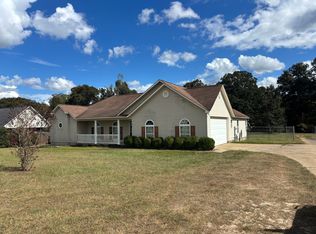 1946 Barrington Dr, Dublin, GA 31021