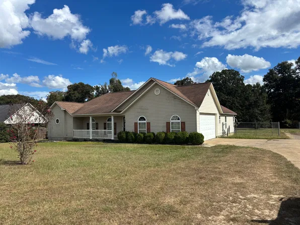 1946 Barrington Dr, Dublin, GA 31021