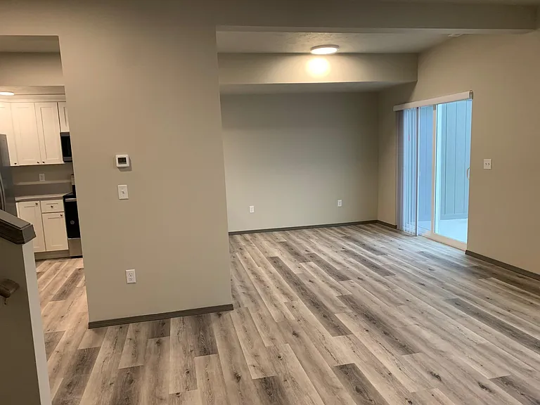 1211 S Rees Ln — Photo 5