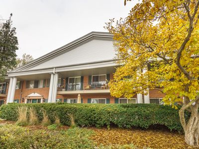 606 E Algonquin Rd Unit 202, Arlington Heights, IL, 60005