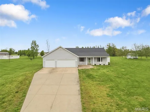 211 High Ridge Valley Ct, Foley, MO 63347