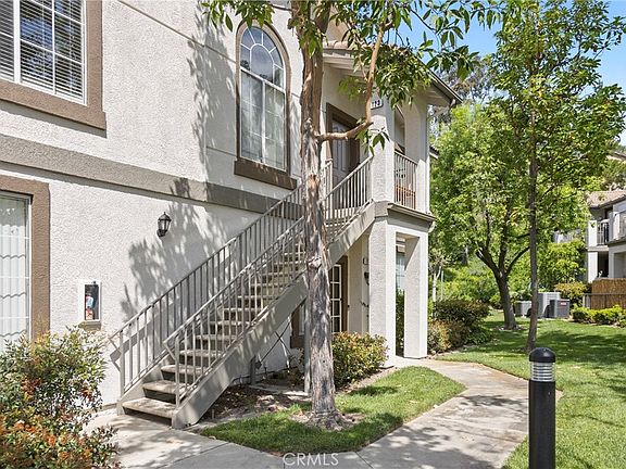 2nd image of 123 Chaumont Cir