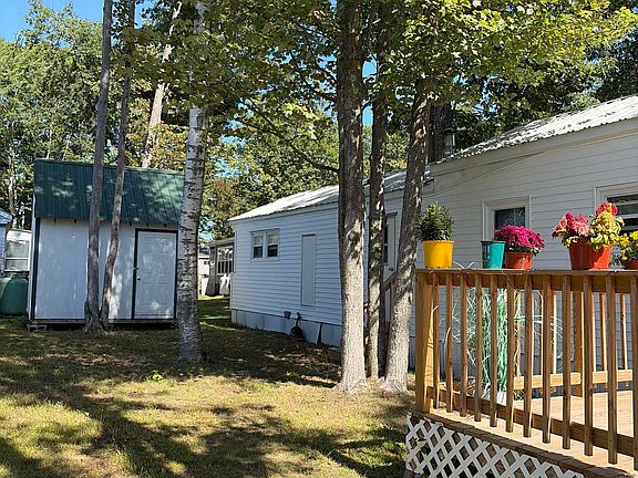 3rd image of 512 Canterbury Drive