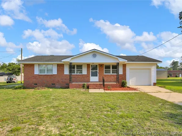 708 E Gertrude St, Fairmont, NC 28340