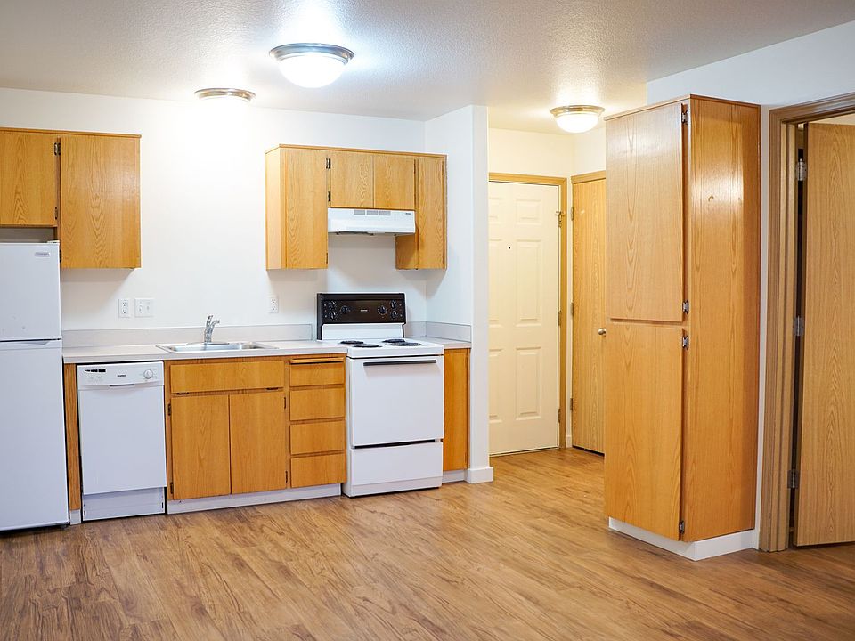 1st image of 130 SE 105th Ave APT L1