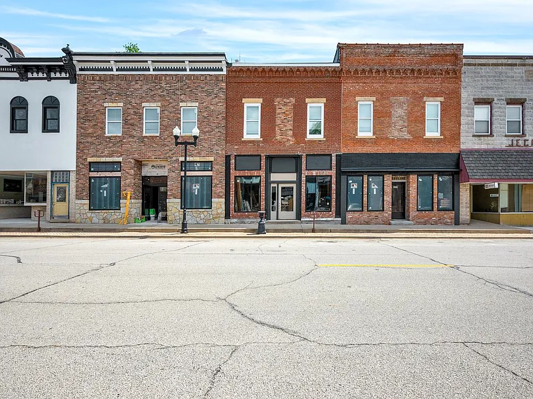 318 S Locust St #2 — Photo 8