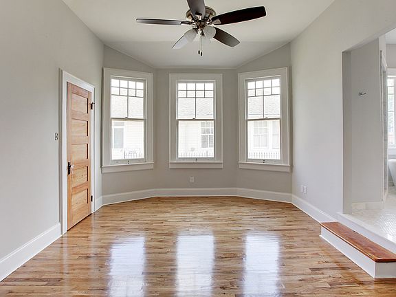 2nd image of 2417 Robert St
