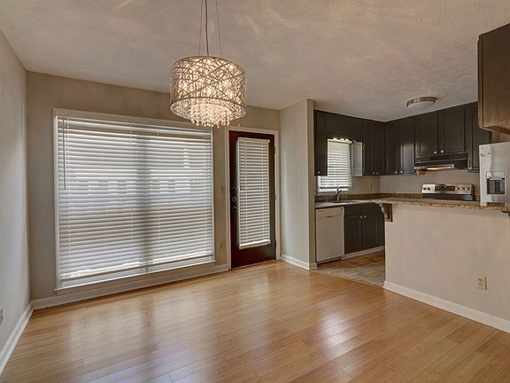 5th image of 4133 Paddington Dr