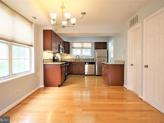 4th image of 3731 Ingalls Ave